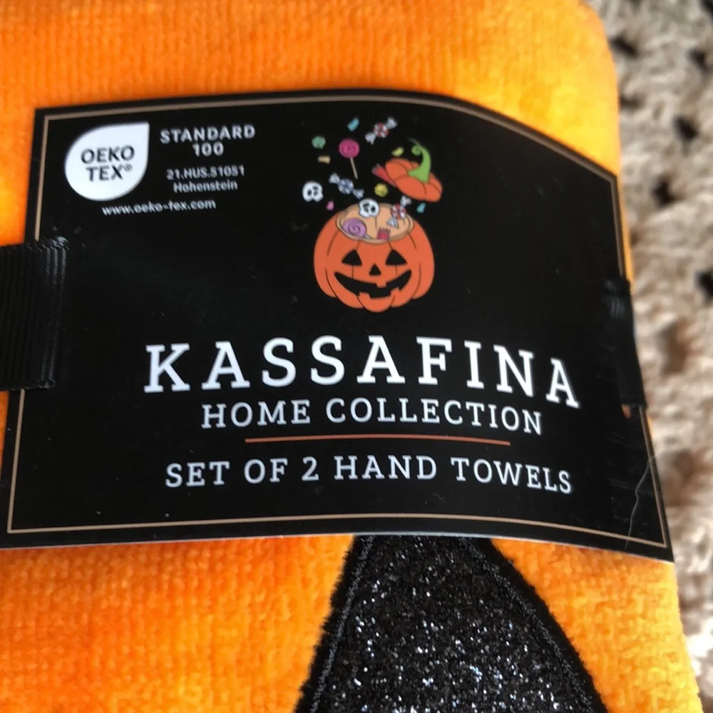 Kassafina Halloween Pumpkin Hand Towel - Orange & Black